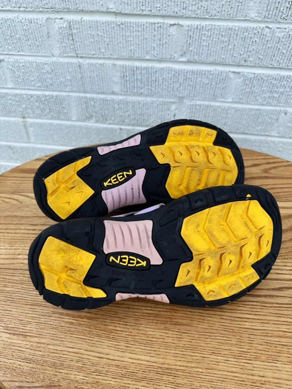 KEEN Kid's Newport Closed-Toe Water Sandals Lavander Purple Sz 6